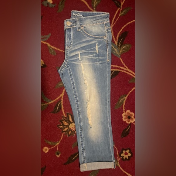 Women’s/juniors cropped jeans - Picture 2 of 4